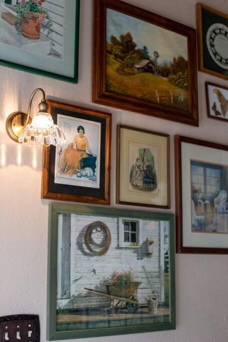 The Mint Cottage With Garden Анкоридж Экстерьер фото